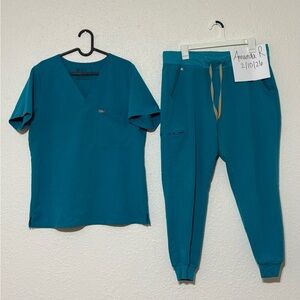 Figs Teal Scrub Set - Size Large Petite